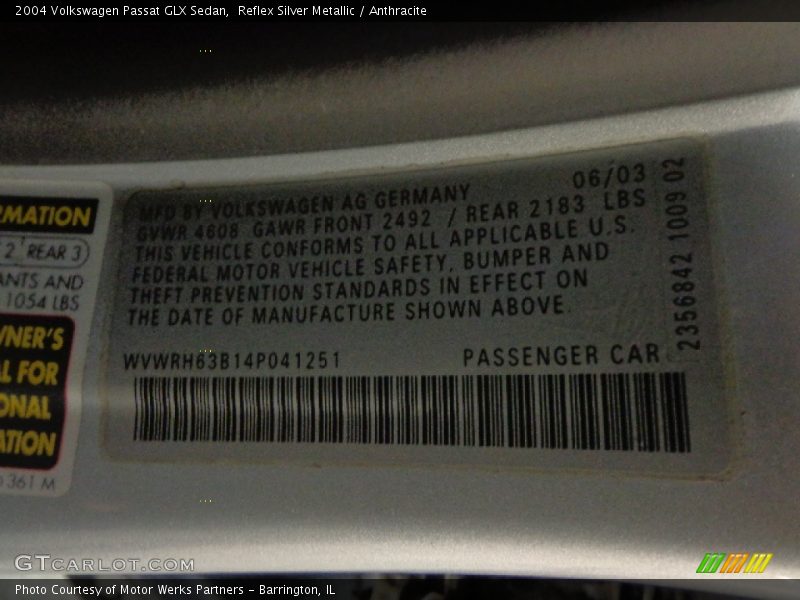 Reflex Silver Metallic / Anthracite 2004 Volkswagen Passat GLX Sedan