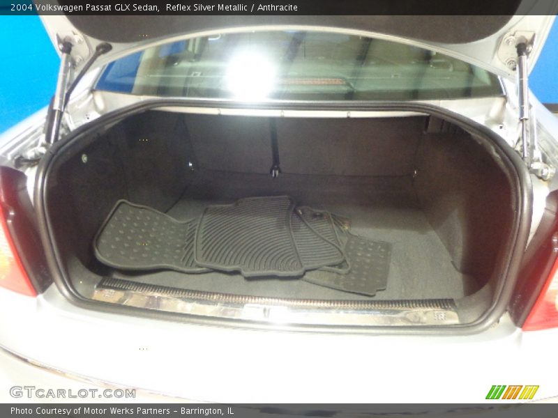Reflex Silver Metallic / Anthracite 2004 Volkswagen Passat GLX Sedan