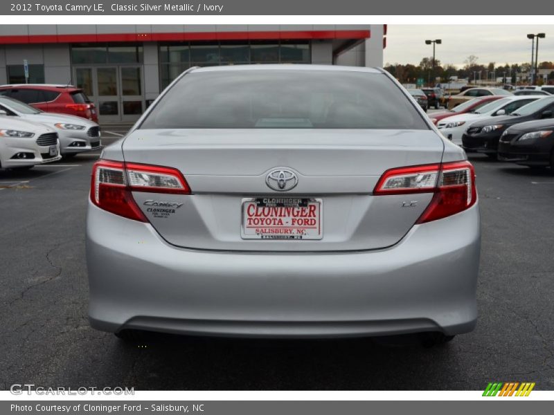 Classic Silver Metallic / Ivory 2012 Toyota Camry LE