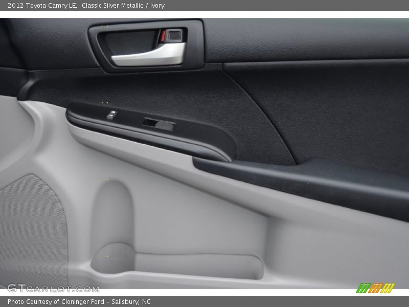 Classic Silver Metallic / Ivory 2012 Toyota Camry LE