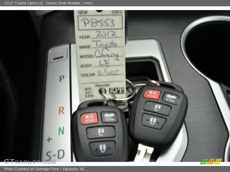 Classic Silver Metallic / Ivory 2012 Toyota Camry LE