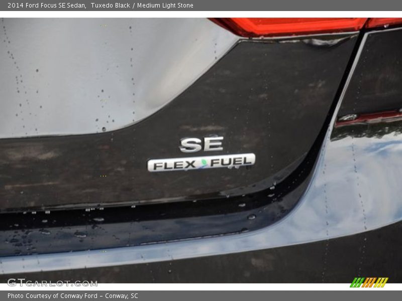 Tuxedo Black / Medium Light Stone 2014 Ford Focus SE Sedan