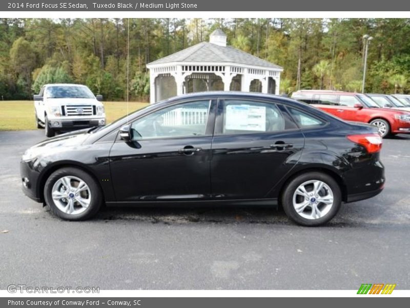 Tuxedo Black / Medium Light Stone 2014 Ford Focus SE Sedan