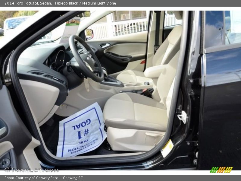 Tuxedo Black / Medium Light Stone 2014 Ford Focus SE Sedan