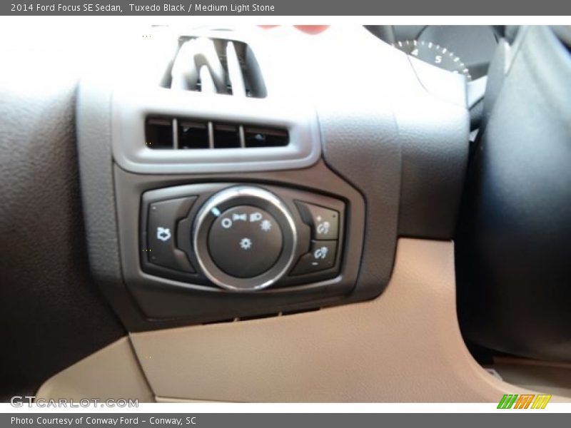 Tuxedo Black / Medium Light Stone 2014 Ford Focus SE Sedan