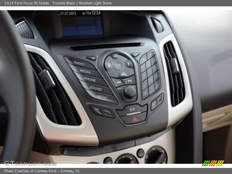 Tuxedo Black / Medium Light Stone 2014 Ford Focus SE Sedan