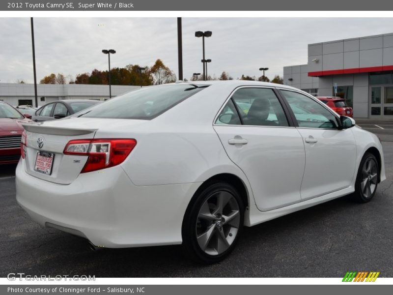 Super White / Black 2012 Toyota Camry SE