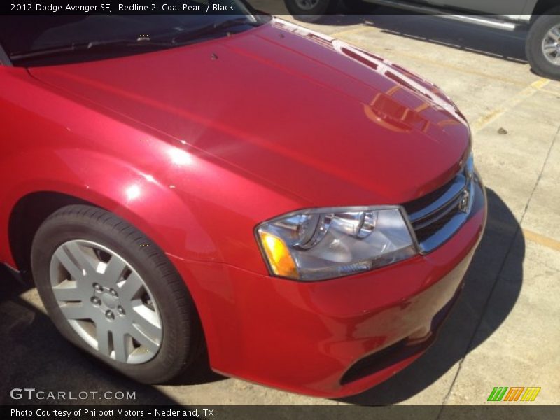 Redline 2-Coat Pearl / Black 2012 Dodge Avenger SE