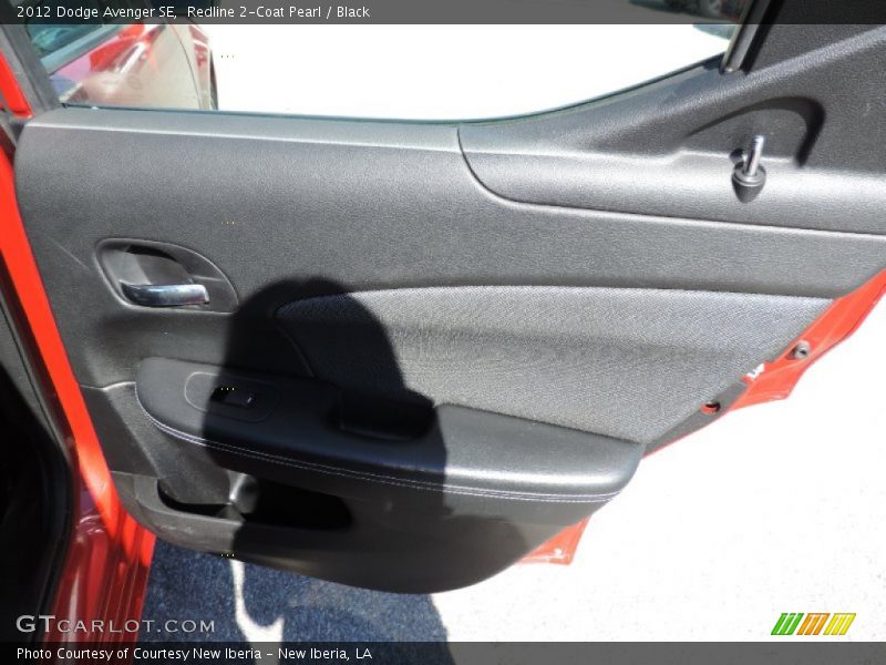 Redline 2-Coat Pearl / Black 2012 Dodge Avenger SE