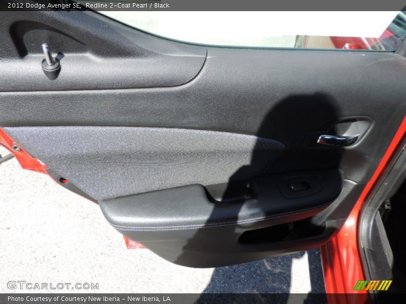 Redline 2-Coat Pearl / Black 2012 Dodge Avenger SE