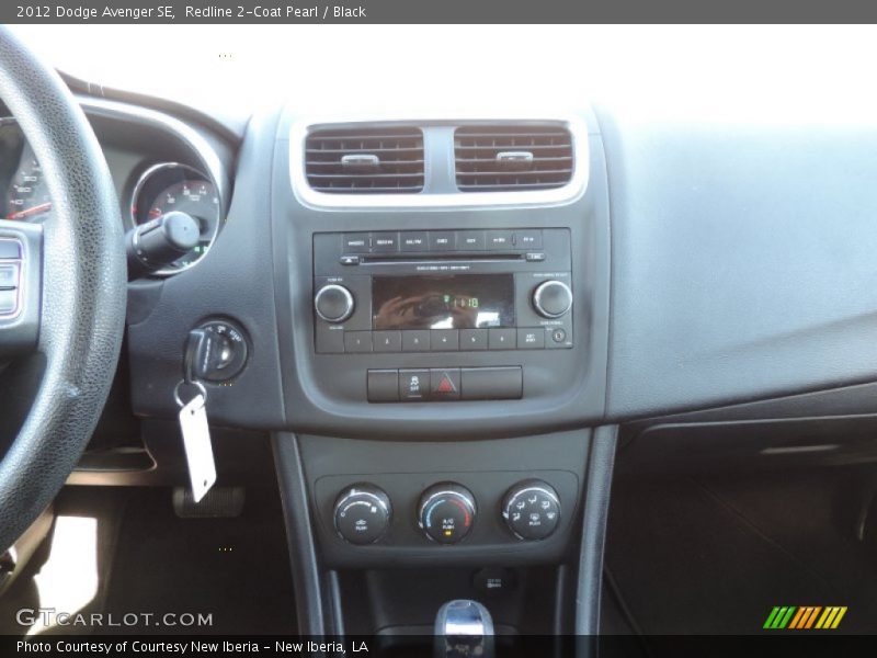 Redline 2-Coat Pearl / Black 2012 Dodge Avenger SE