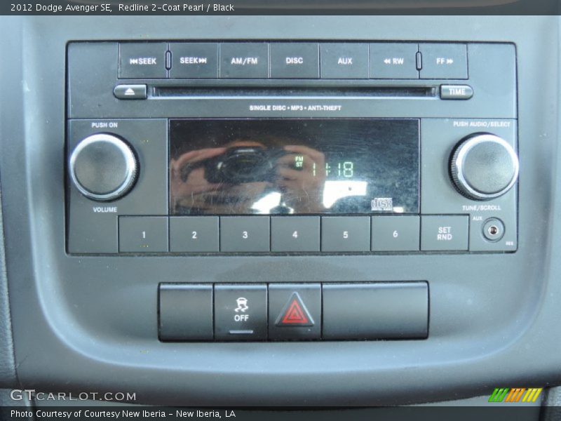 Redline 2-Coat Pearl / Black 2012 Dodge Avenger SE