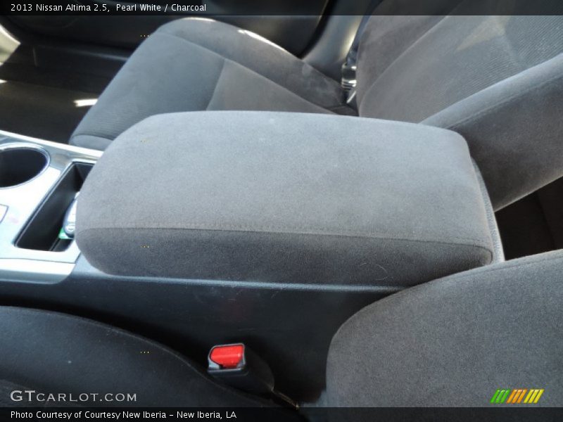 Pearl White / Charcoal 2013 Nissan Altima 2.5
