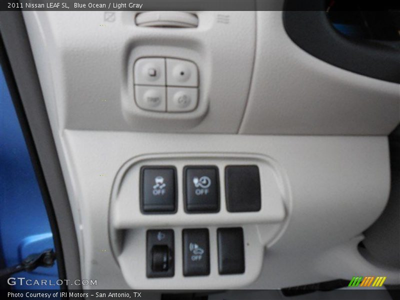 Blue Ocean / Light Gray 2011 Nissan LEAF SL