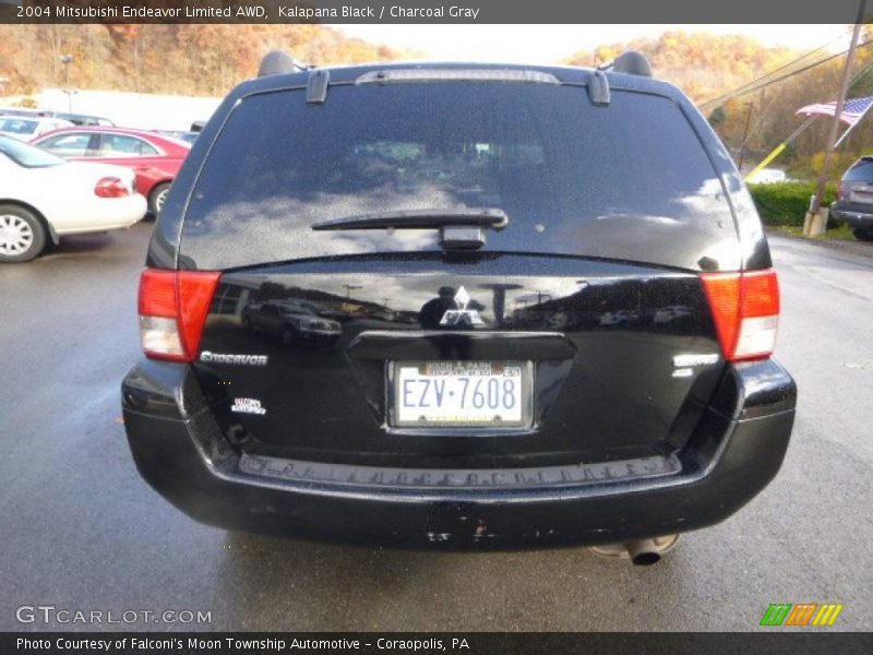 Kalapana Black / Charcoal Gray 2004 Mitsubishi Endeavor Limited AWD