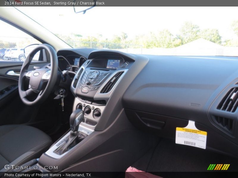 Sterling Gray / Charcoal Black 2014 Ford Focus SE Sedan