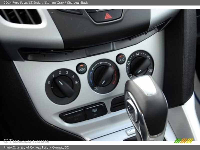 Sterling Gray / Charcoal Black 2014 Ford Focus SE Sedan