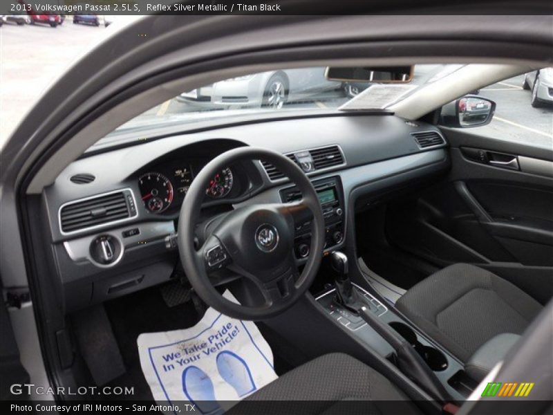 Reflex Silver Metallic / Titan Black 2013 Volkswagen Passat 2.5L S