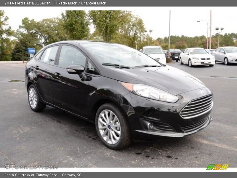 Tuxedo Black / Charcoal Black 2014 Ford Fiesta SE Sedan