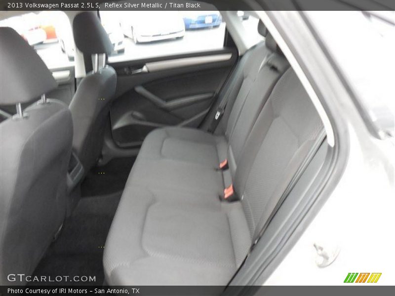 Reflex Silver Metallic / Titan Black 2013 Volkswagen Passat 2.5L S