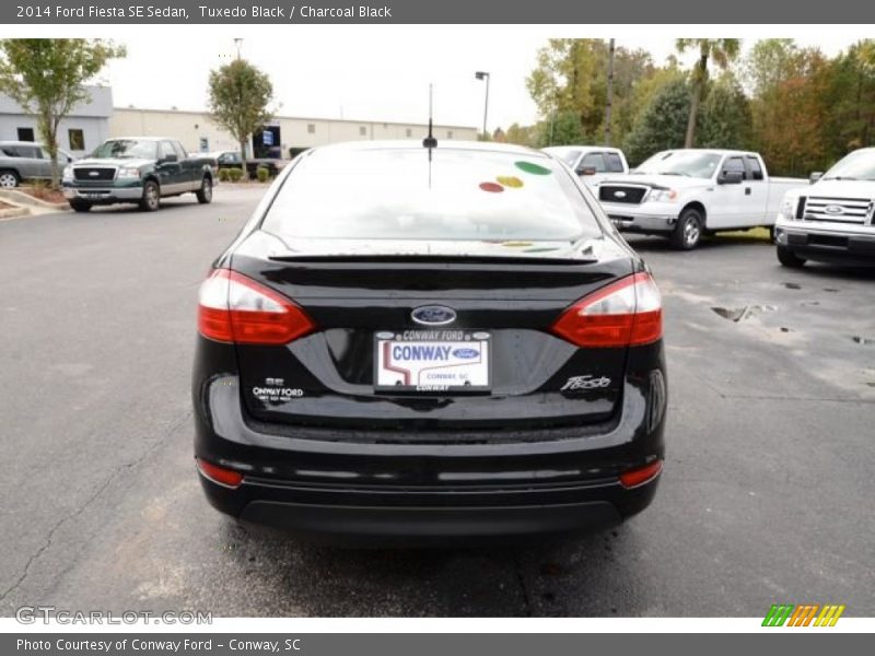 Tuxedo Black / Charcoal Black 2014 Ford Fiesta SE Sedan