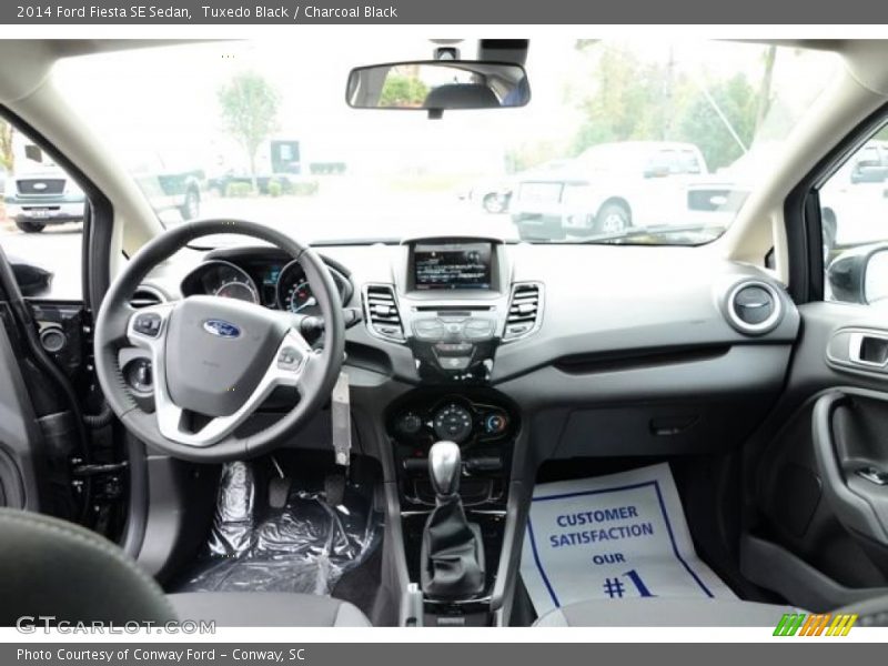 Tuxedo Black / Charcoal Black 2014 Ford Fiesta SE Sedan