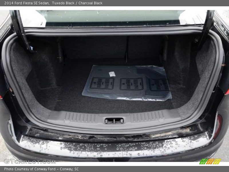 Tuxedo Black / Charcoal Black 2014 Ford Fiesta SE Sedan