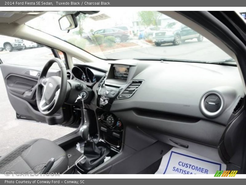Tuxedo Black / Charcoal Black 2014 Ford Fiesta SE Sedan