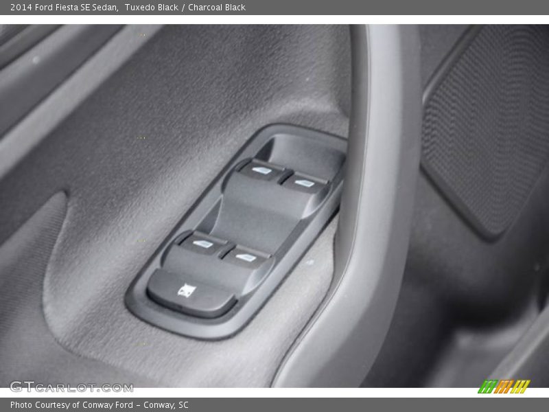 Tuxedo Black / Charcoal Black 2014 Ford Fiesta SE Sedan