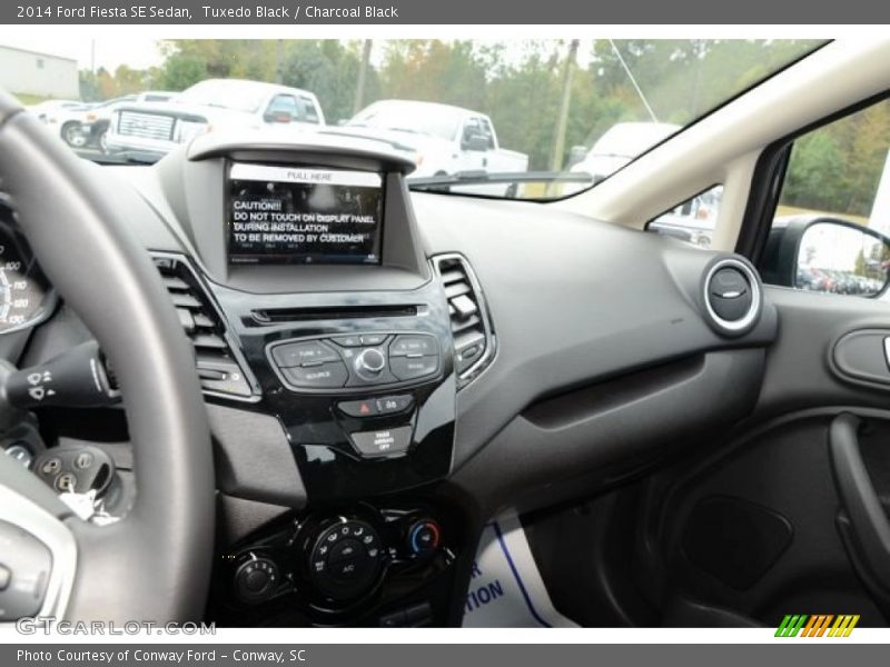 Tuxedo Black / Charcoal Black 2014 Ford Fiesta SE Sedan