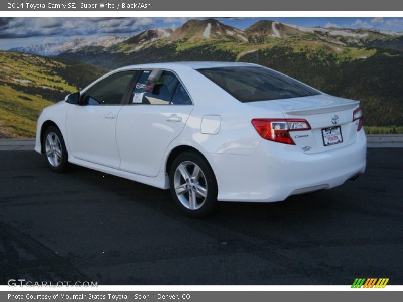 Super White / Black/Ash 2014 Toyota Camry SE
