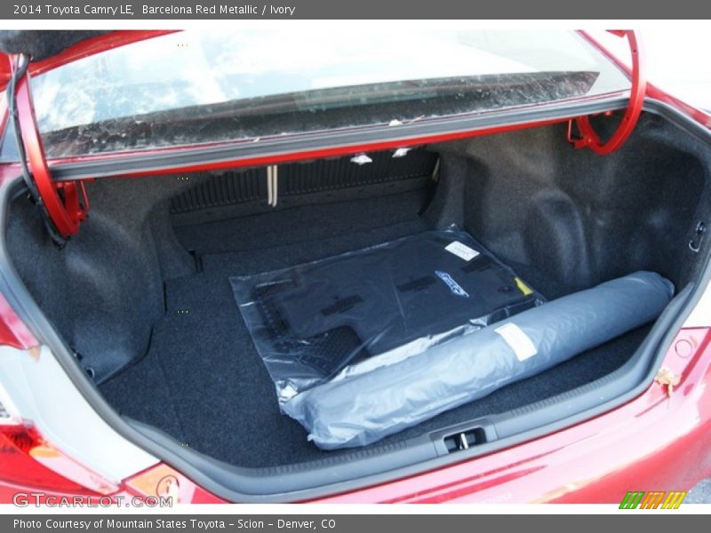Barcelona Red Metallic / Ivory 2014 Toyota Camry LE