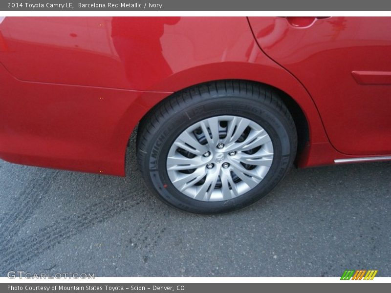 Barcelona Red Metallic / Ivory 2014 Toyota Camry LE