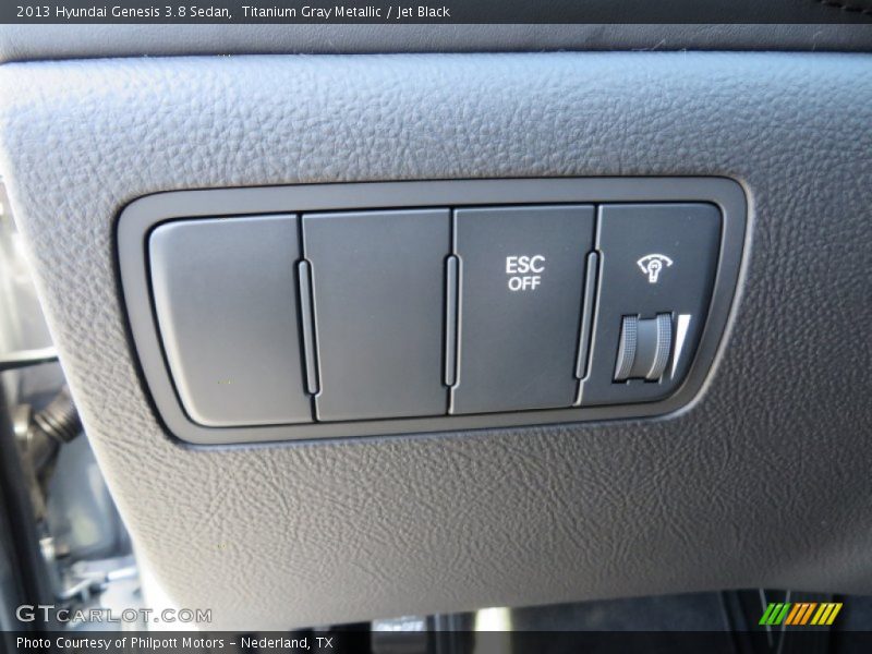 Titanium Gray Metallic / Jet Black 2013 Hyundai Genesis 3.8 Sedan