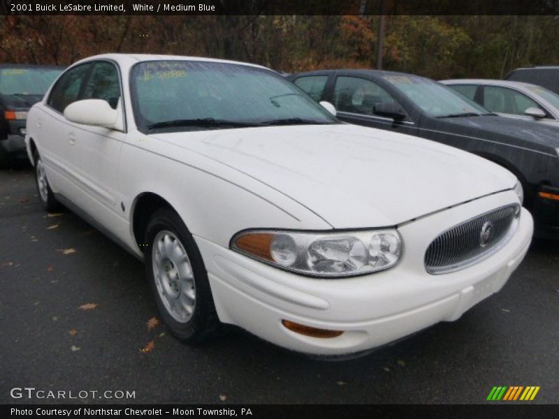 Front 3/4 View of 2001 LeSabre Limited