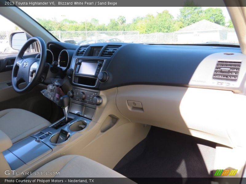 Blizzard White Pearl / Sand Beige 2013 Toyota Highlander V6