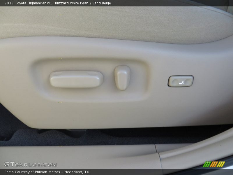 Blizzard White Pearl / Sand Beige 2013 Toyota Highlander V6