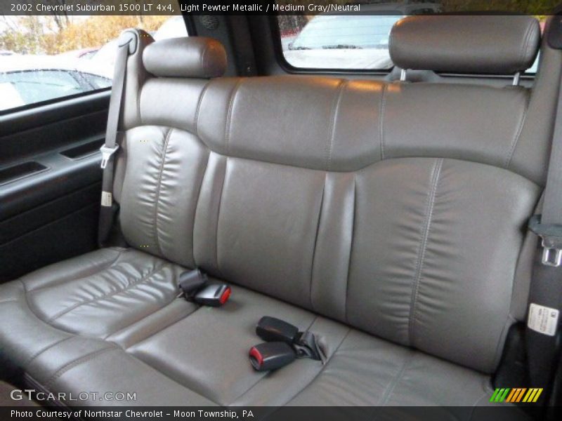 Light Pewter Metallic / Medium Gray/Neutral 2002 Chevrolet Suburban 1500 LT 4x4