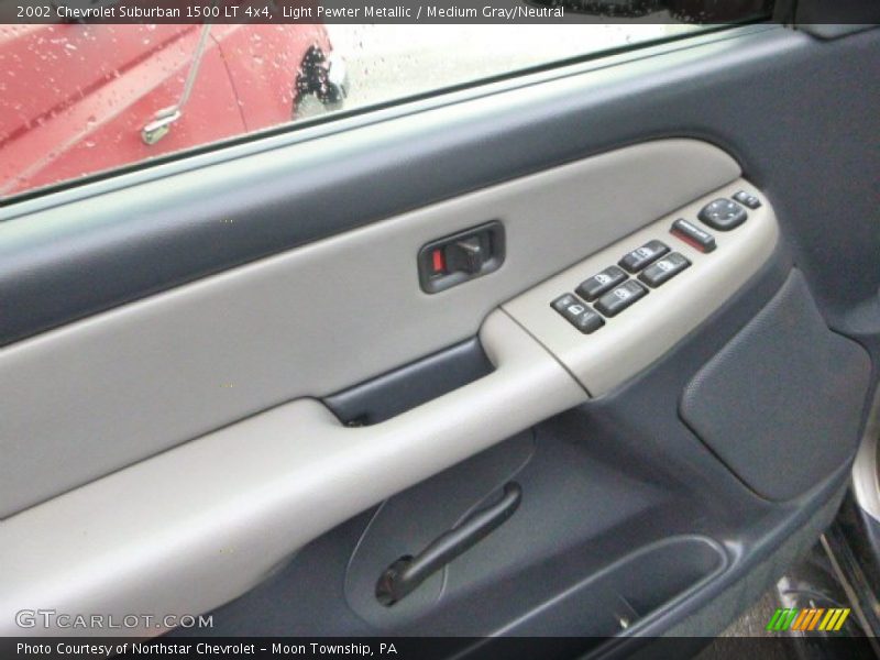 Light Pewter Metallic / Medium Gray/Neutral 2002 Chevrolet Suburban 1500 LT 4x4
