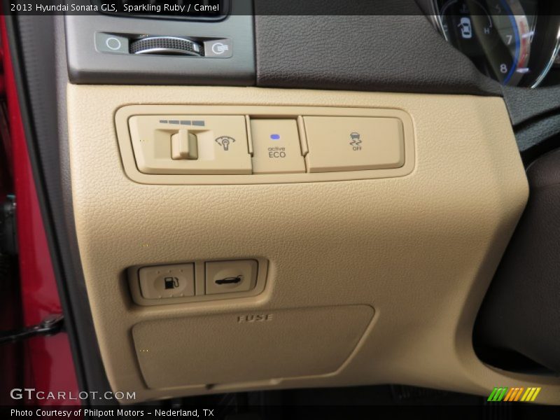 Sparkling Ruby / Camel 2013 Hyundai Sonata GLS
