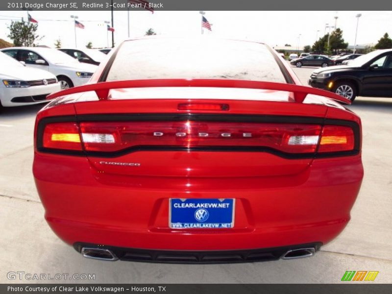 Redline 3-Coat Pearl / Black 2011 Dodge Charger SE