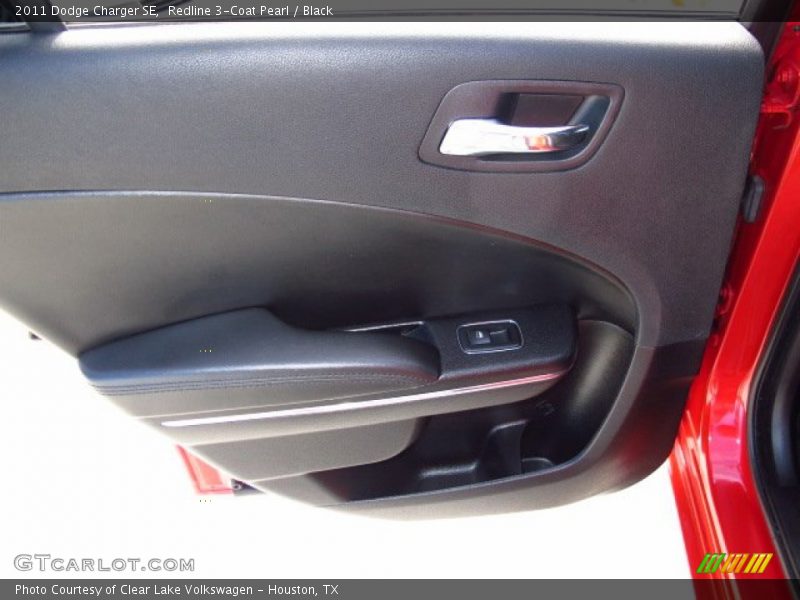 Redline 3-Coat Pearl / Black 2011 Dodge Charger SE