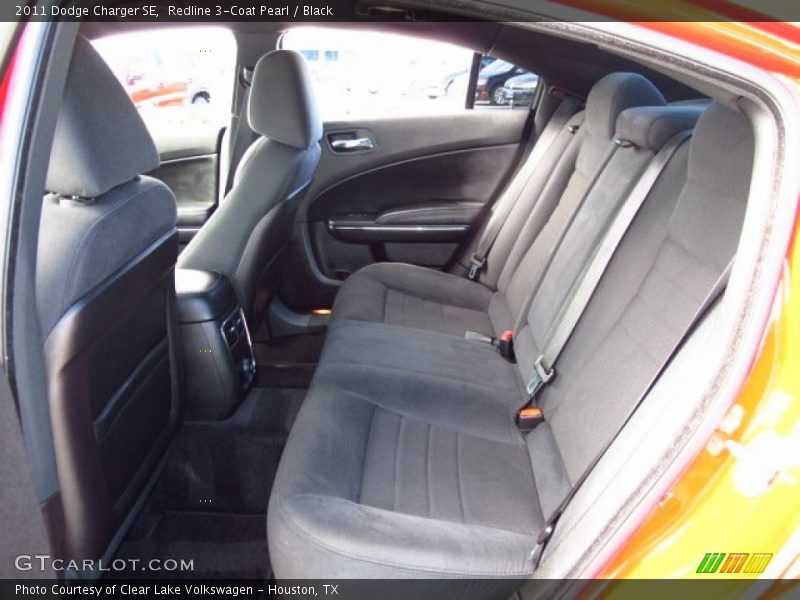 Redline 3-Coat Pearl / Black 2011 Dodge Charger SE