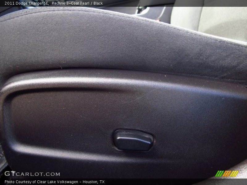 Redline 3-Coat Pearl / Black 2011 Dodge Charger SE