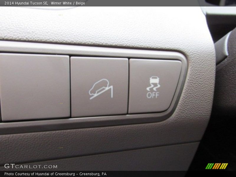 Winter White / Beige 2014 Hyundai Tucson SE