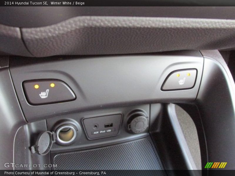 Winter White / Beige 2014 Hyundai Tucson SE