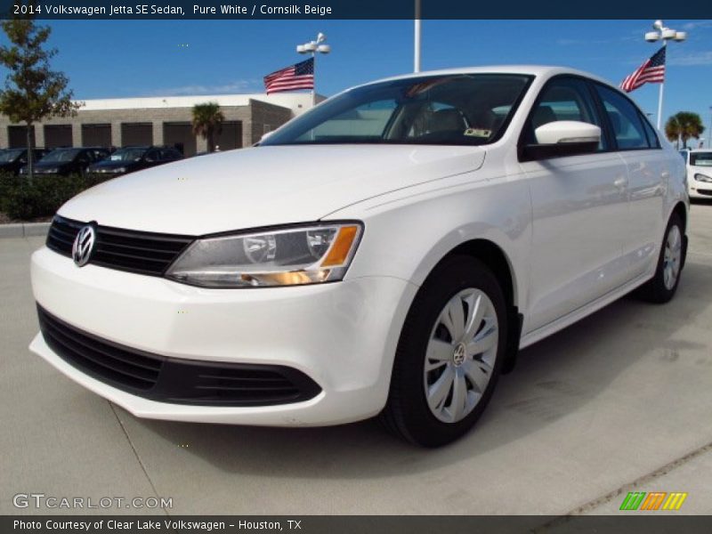 Pure White / Cornsilk Beige 2014 Volkswagen Jetta SE Sedan