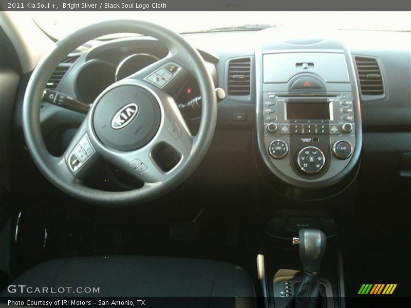 Bright Silver / Black Soul Logo Cloth 2011 Kia Soul +
