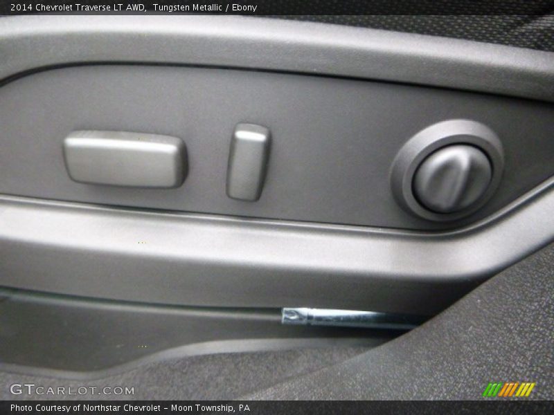 Tungsten Metallic / Ebony 2014 Chevrolet Traverse LT AWD