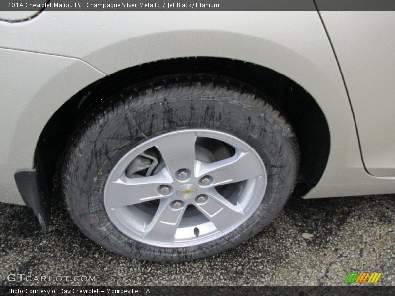 Champagne Silver Metallic / Jet Black/Titanium 2014 Chevrolet Malibu LS